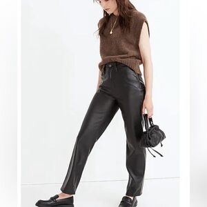 NWT - Madewell Perfect Vintage Straight Jean - Faux Leather NG511 SZ 32